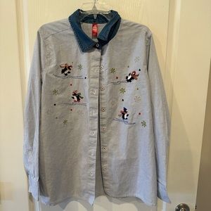 Holiday Time Women’s Christmas holiday Penguin button down shirt. Size xl